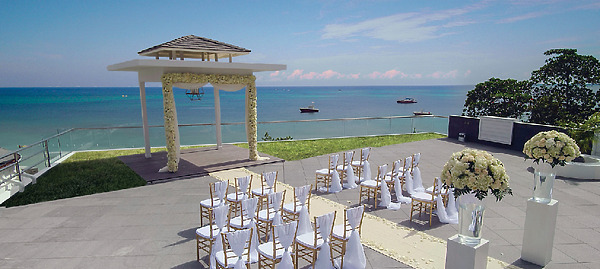 The Best Negril Resorts for Destination Weddings
