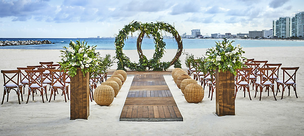 Upscale Destination Weddings in Cancun