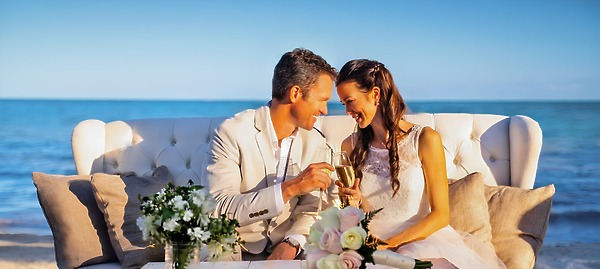 Guest Post with Honeyfund: Should You Bring Gifts to the Destination Wedding?