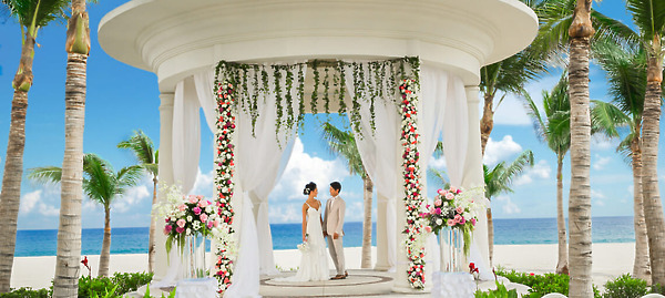 Where is the Best Place to Host a Cabo Destination Wedding?