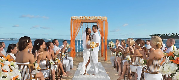 16 Gorgeous Beach Venues