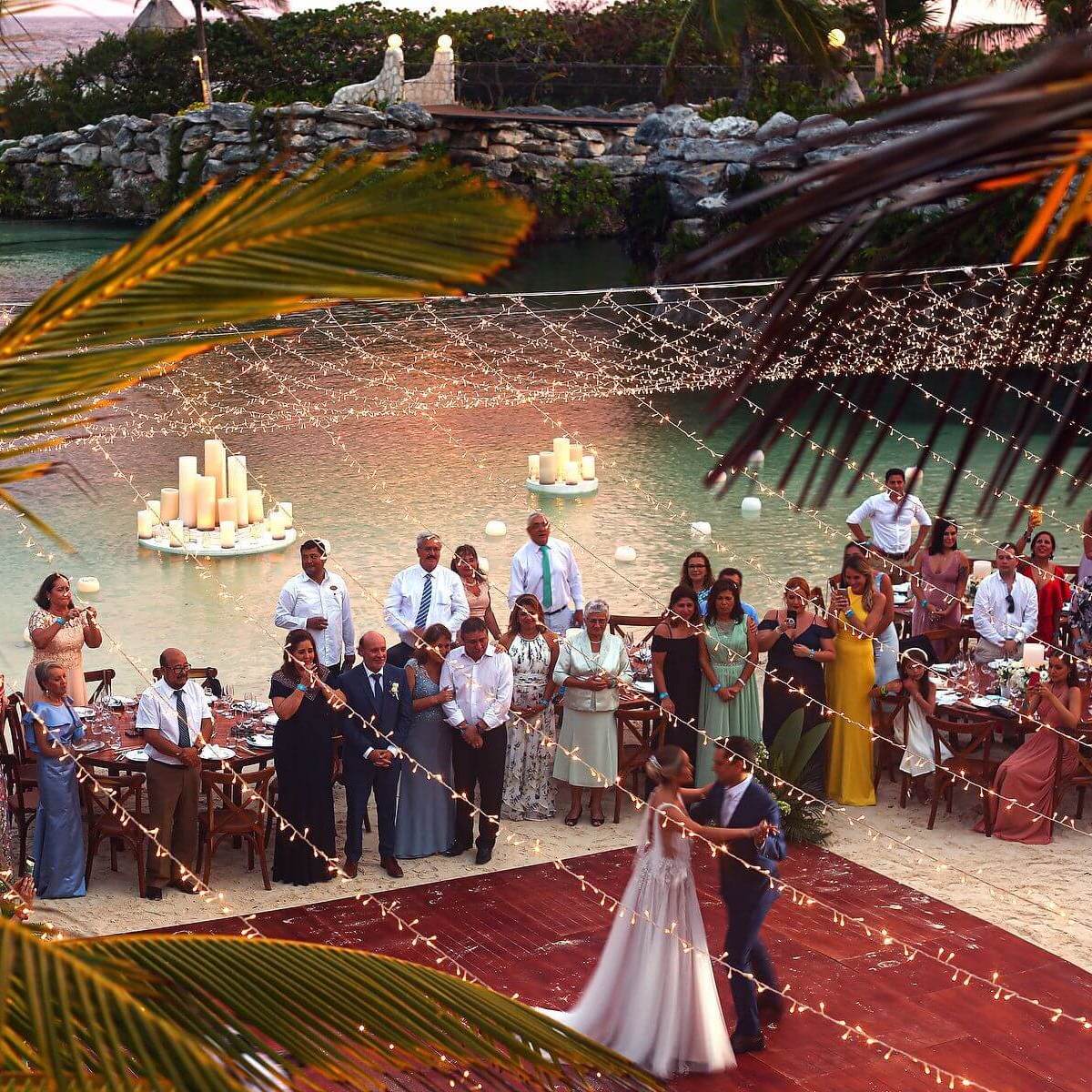 Experience the ultimate wedding reception at a luxurious resort in Mexico with the best all-inclusive wedding packages.