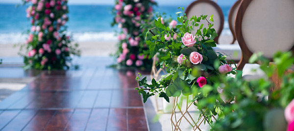 Easter Wedding Trends to Take to the Beach