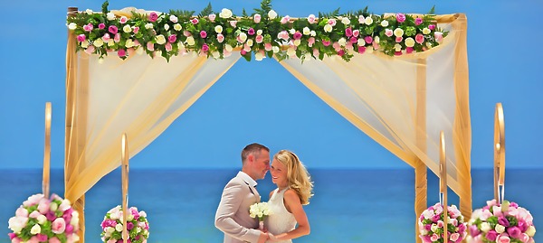 5 Stunning Tropical Winter Wedding Resorts