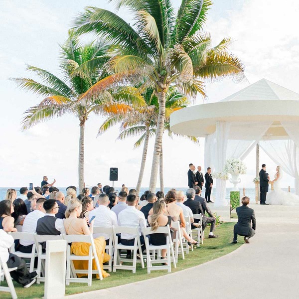 How Much Do Guests Pay for Destination Weddings?