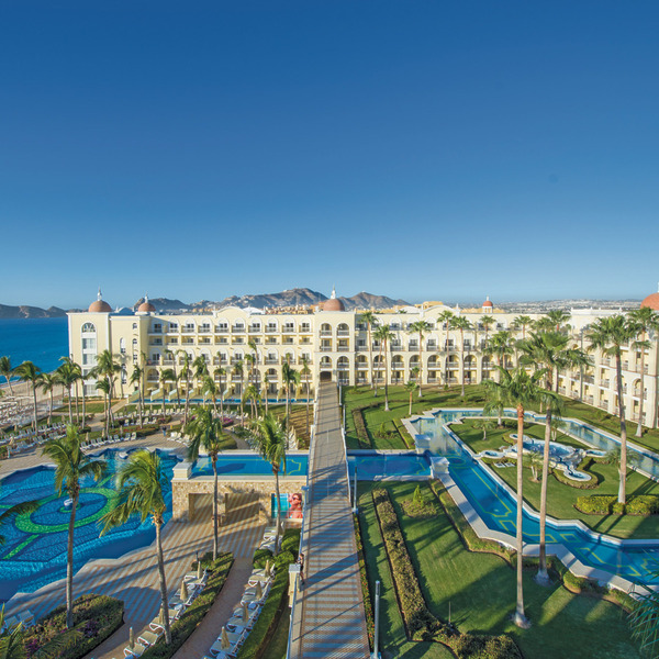 Discover Affordable Weddings at RIU Palace Cabo