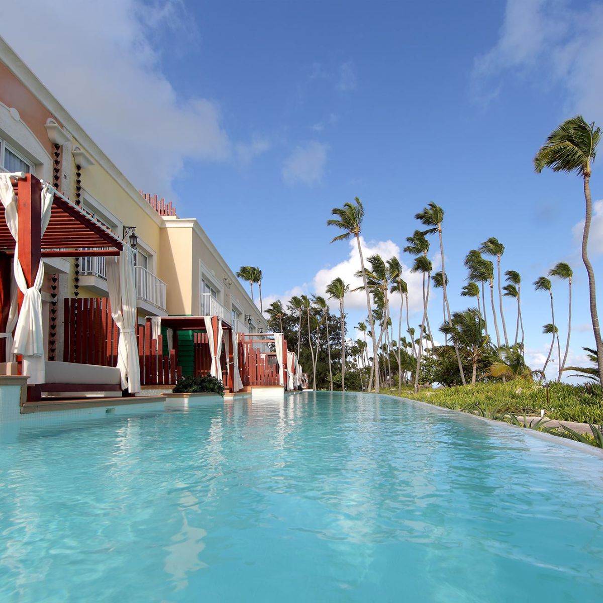 grand palladium bavaro swim up infinity pool punta cana weddings