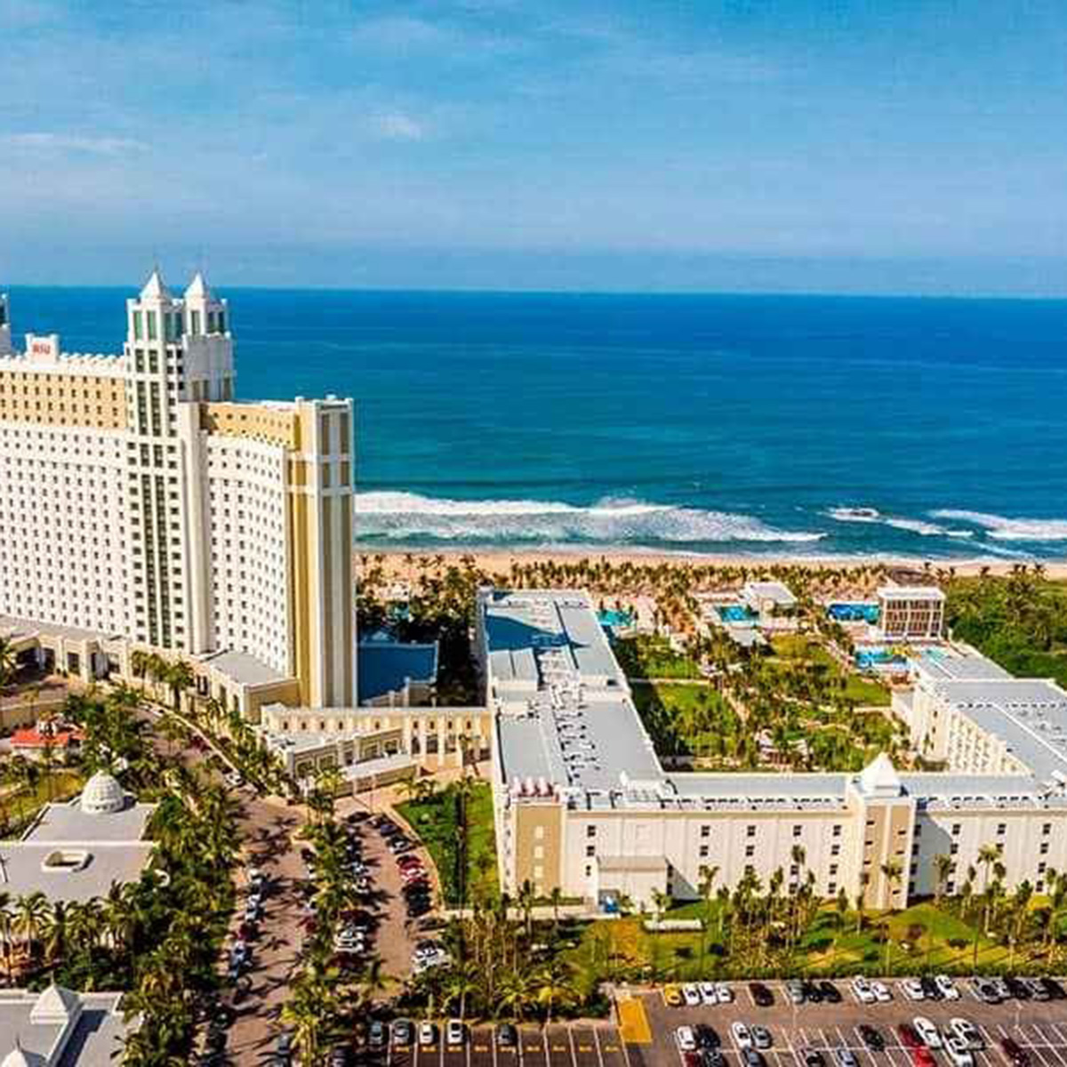 Hotel Riu Emerald Bay