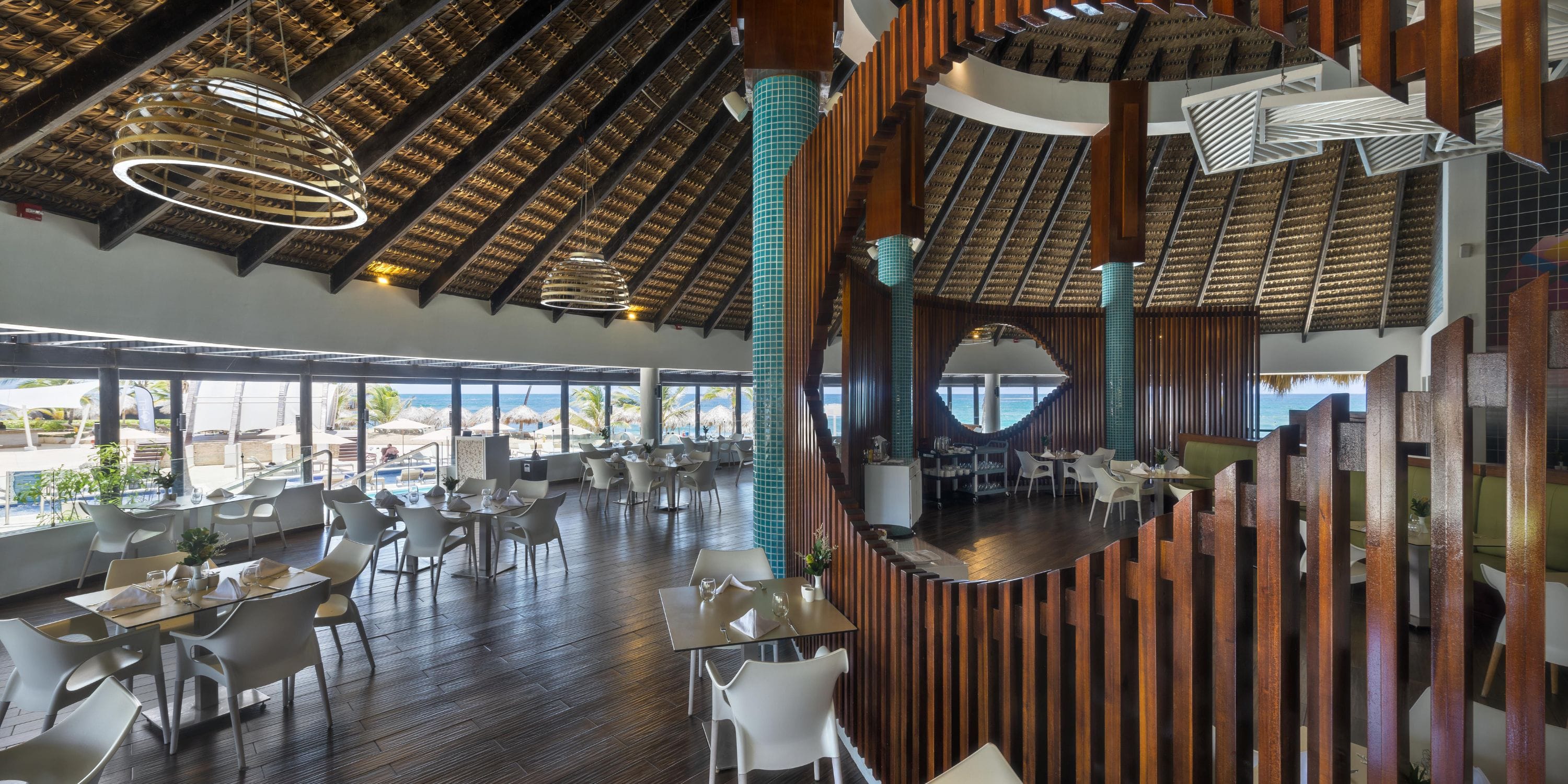 Elegant seaside dining at Royalton CHIC Punta Cana, perfect for a destination wedding by the ocean.