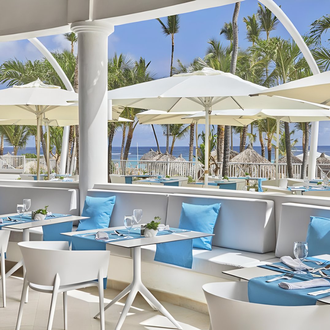 Restaurant La Brisas at Bahia Principe Luxury Ambar
