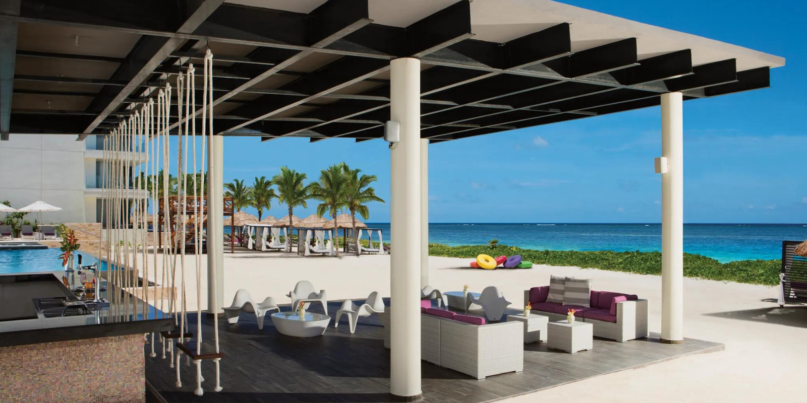 Foam lounge bar at Breathless Riviera Cancun