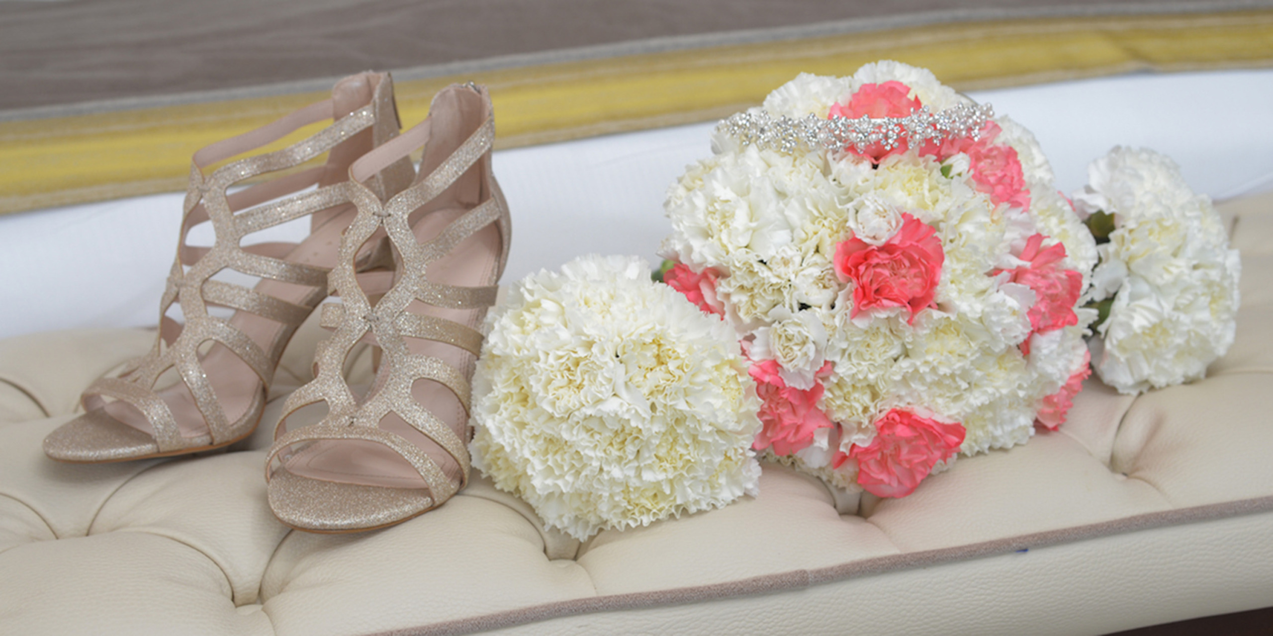Shoes and bouquet of India and Igor