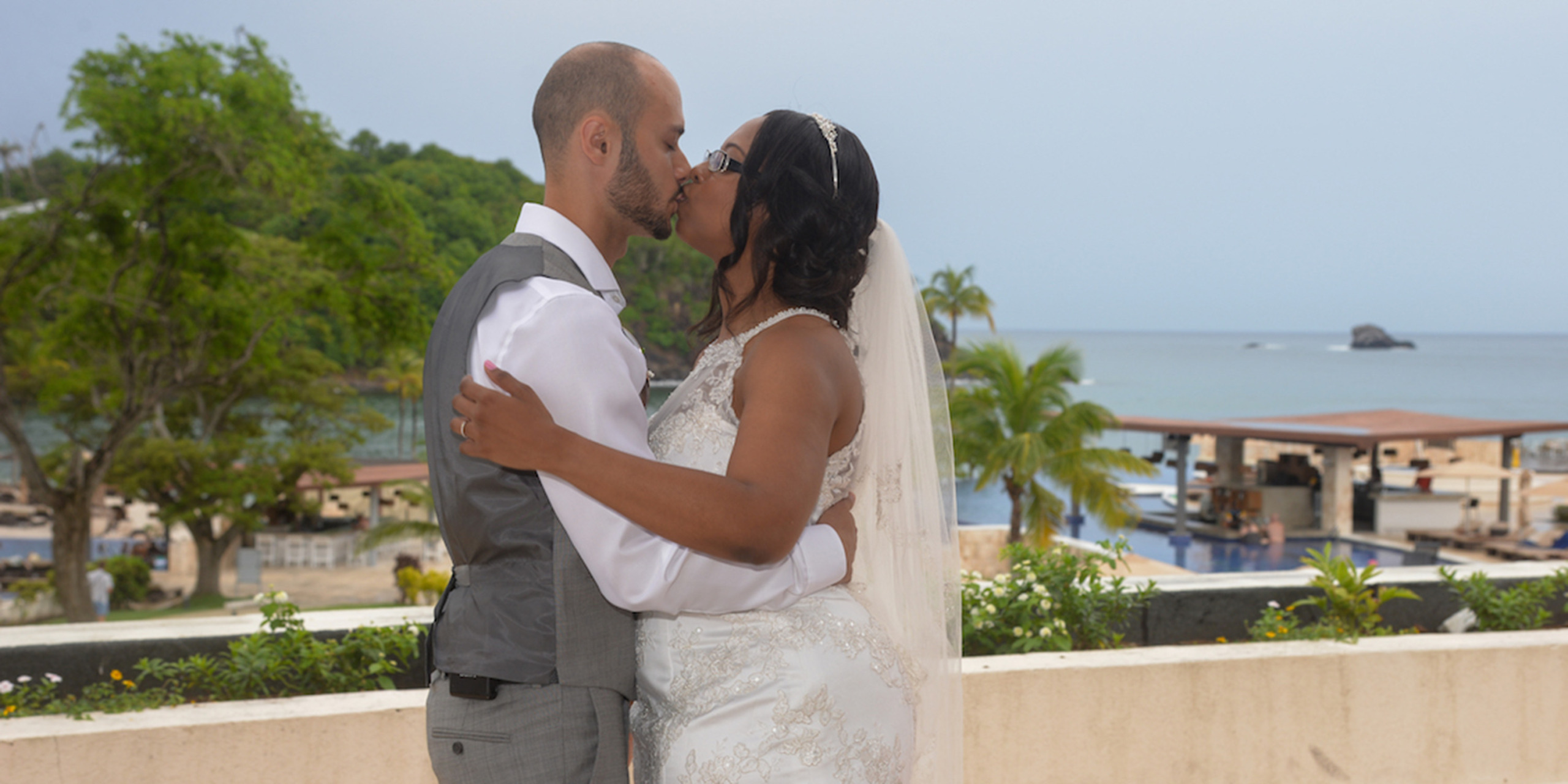 India and Igor passionately kiss