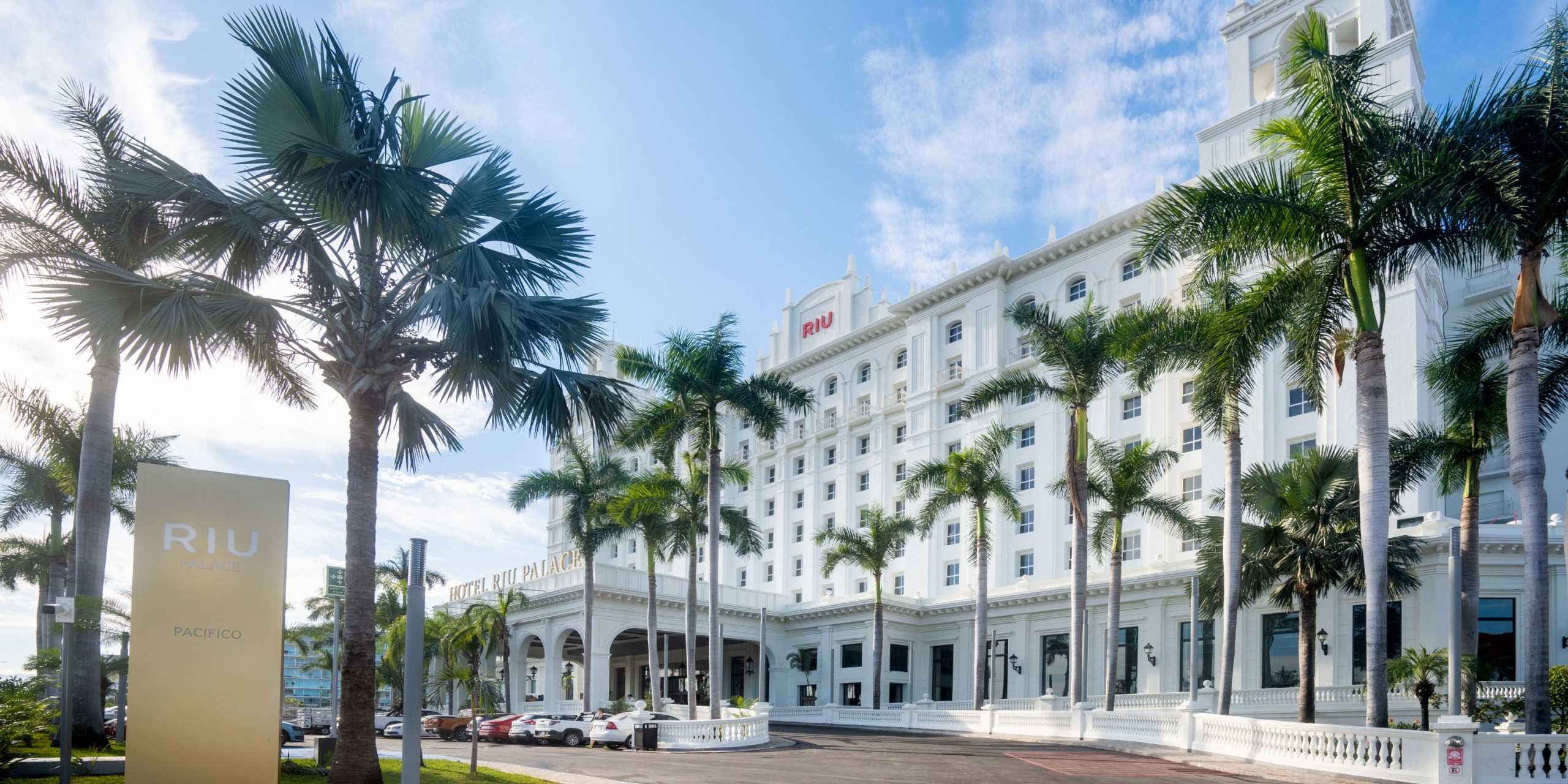 Hotel Riu Palace Pacifico - Image 4