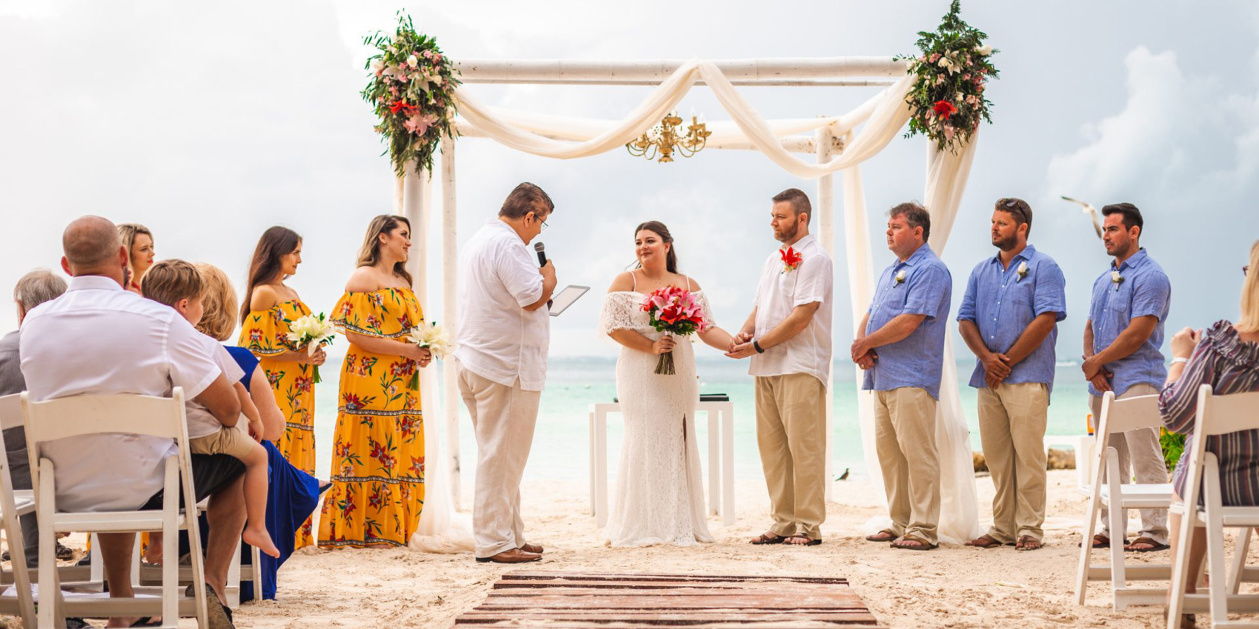 Wedding Officiant marries Waylon and Megan