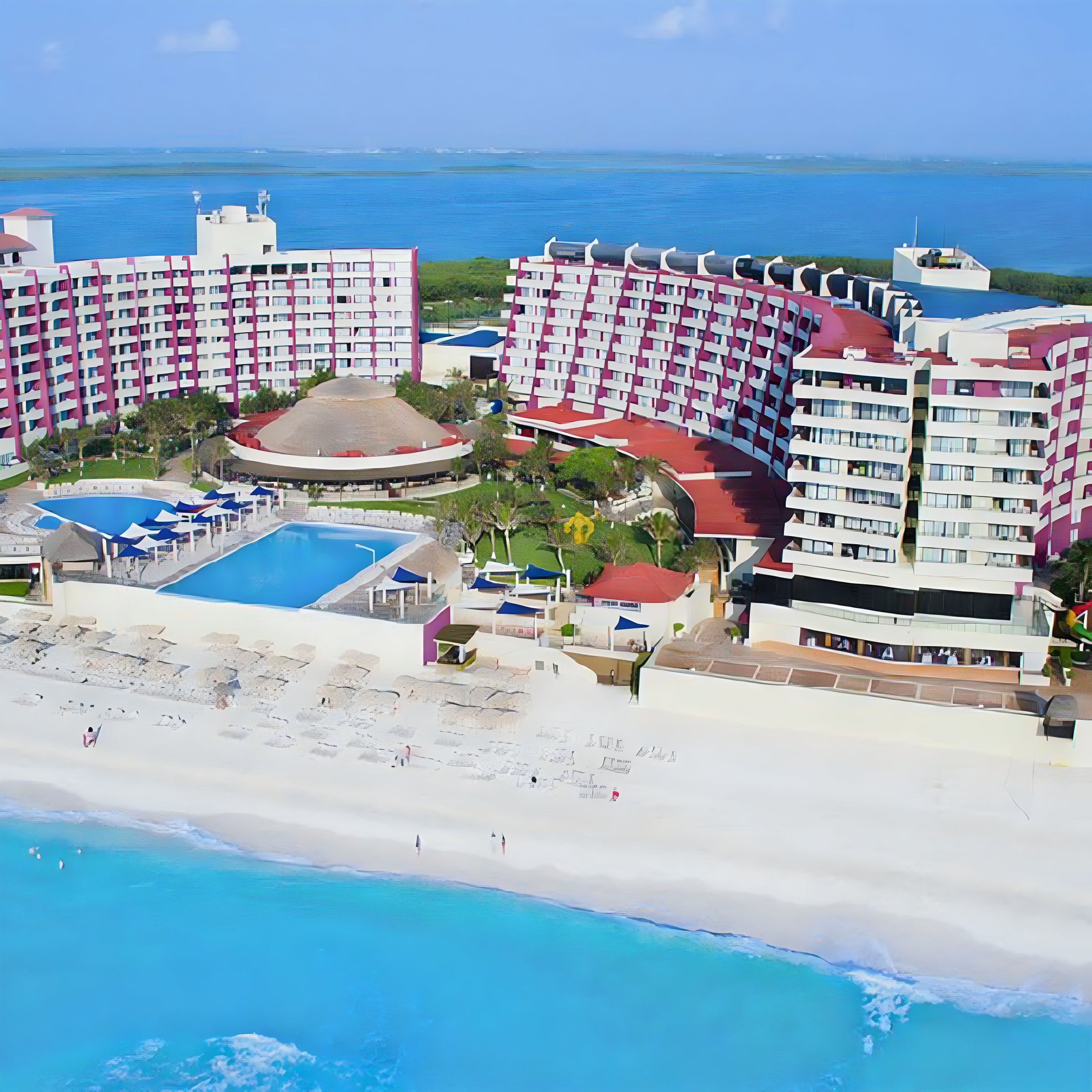 Crown Paradise Club Cancun