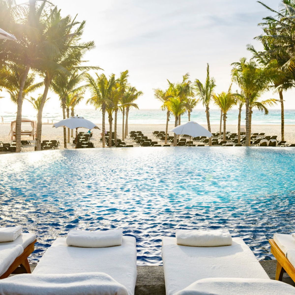 Royal Hideaway Playacar