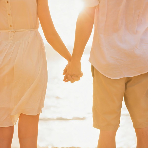 Destination Weddings vs. Traditional Weddings