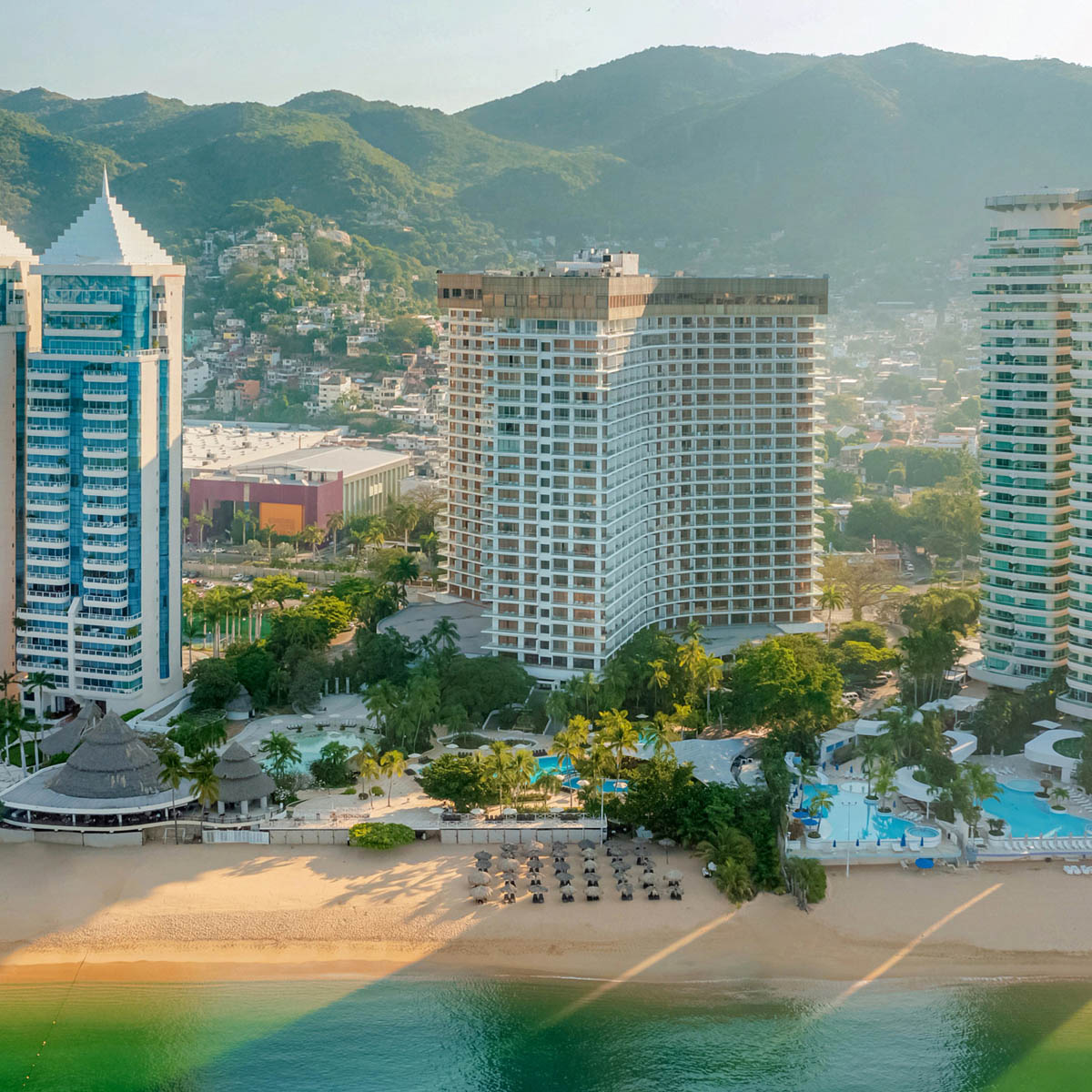 An aerial view of Dreams Acapulco Resort & Spa in Guadalajara, Mexico.
