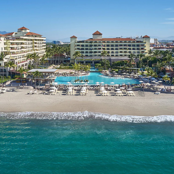 Our Guide to Destination Weddings with All-Inclusive by Marriott Bonvoy Resorts