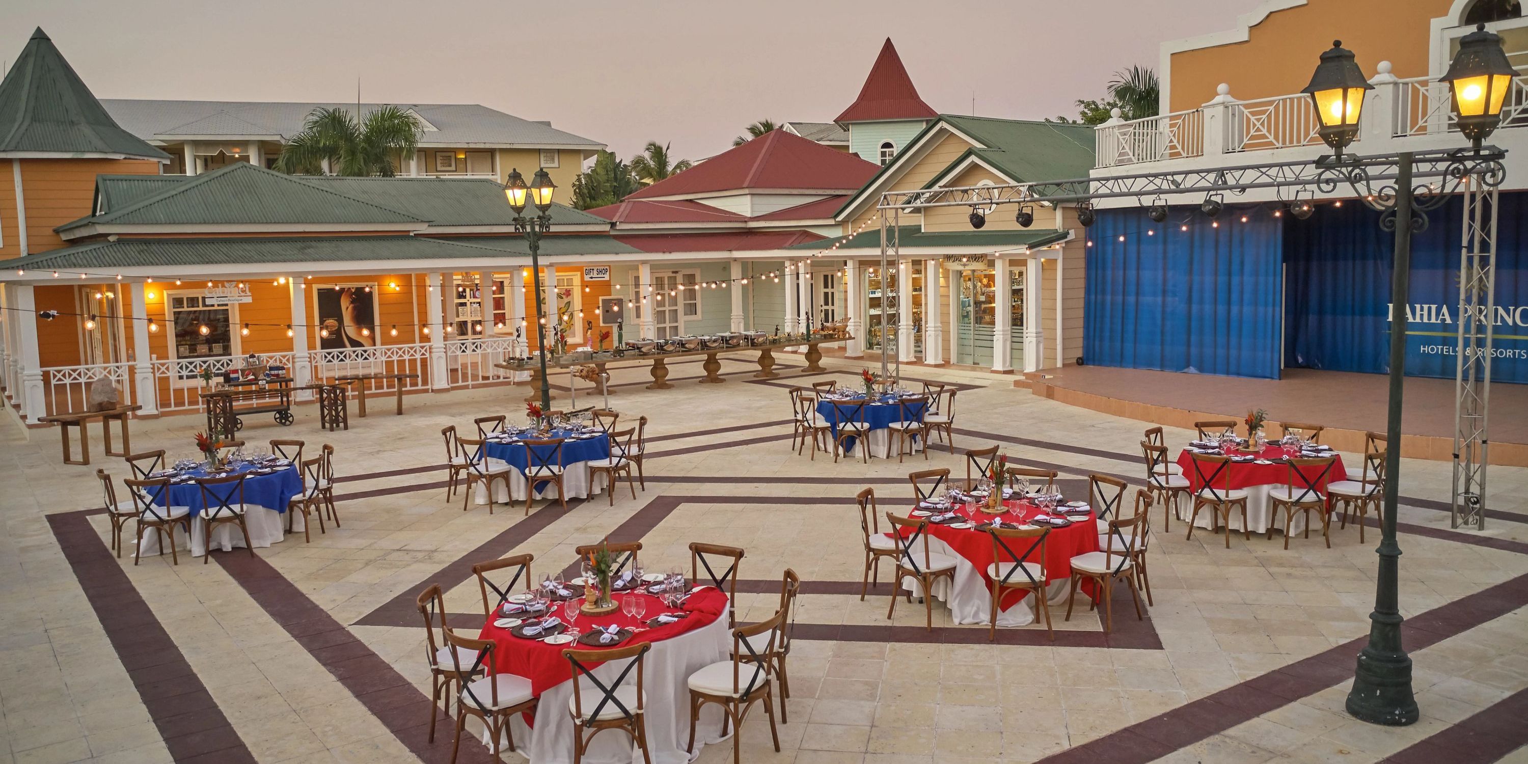 Outdoor dining setup at Bahia Principe Grand El Portillo, perfect for a destination wedding celebration.