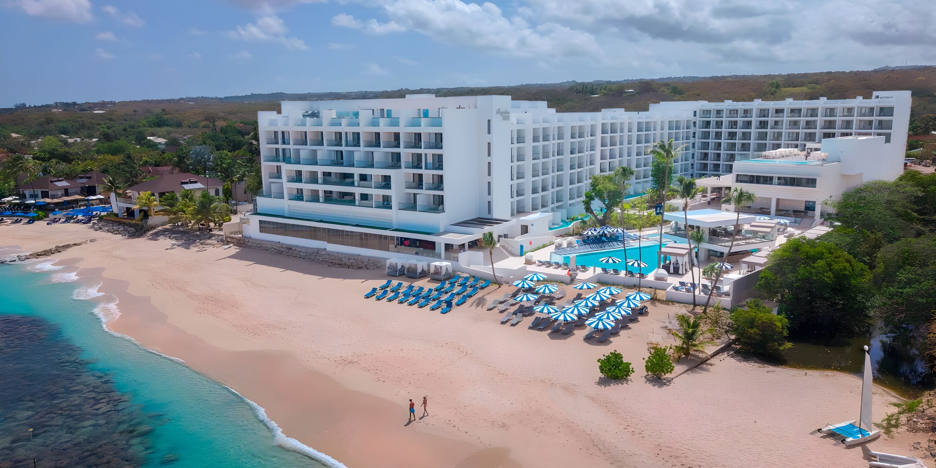 Royalton Vessence Barbados: modern beachfront hotel perfect for destination weddings, pool, and beach access.