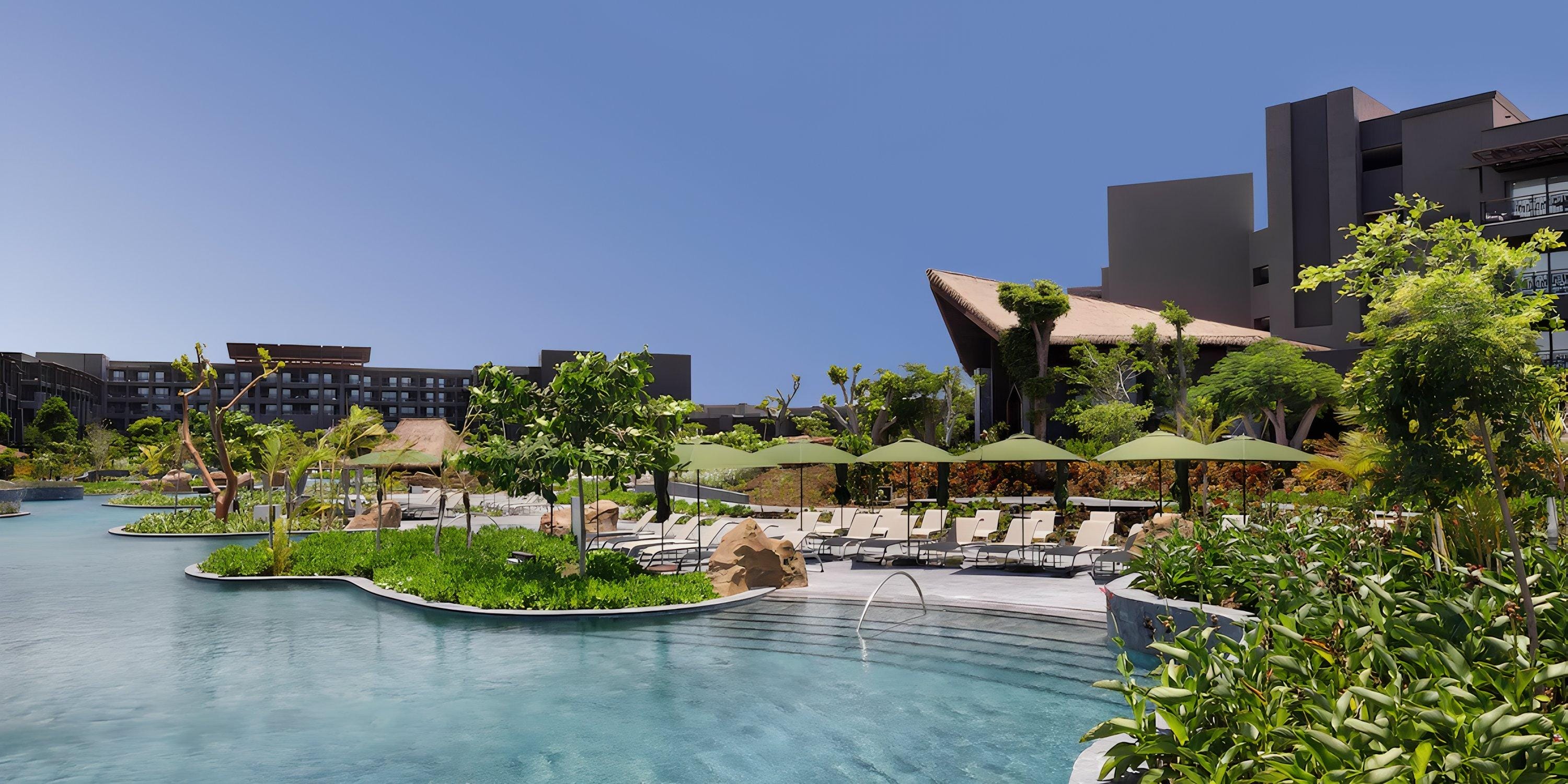 Lopesan Costa Bavaro: resort pool, perfect for a destination wedding, with lounge chairs and umbrellas.